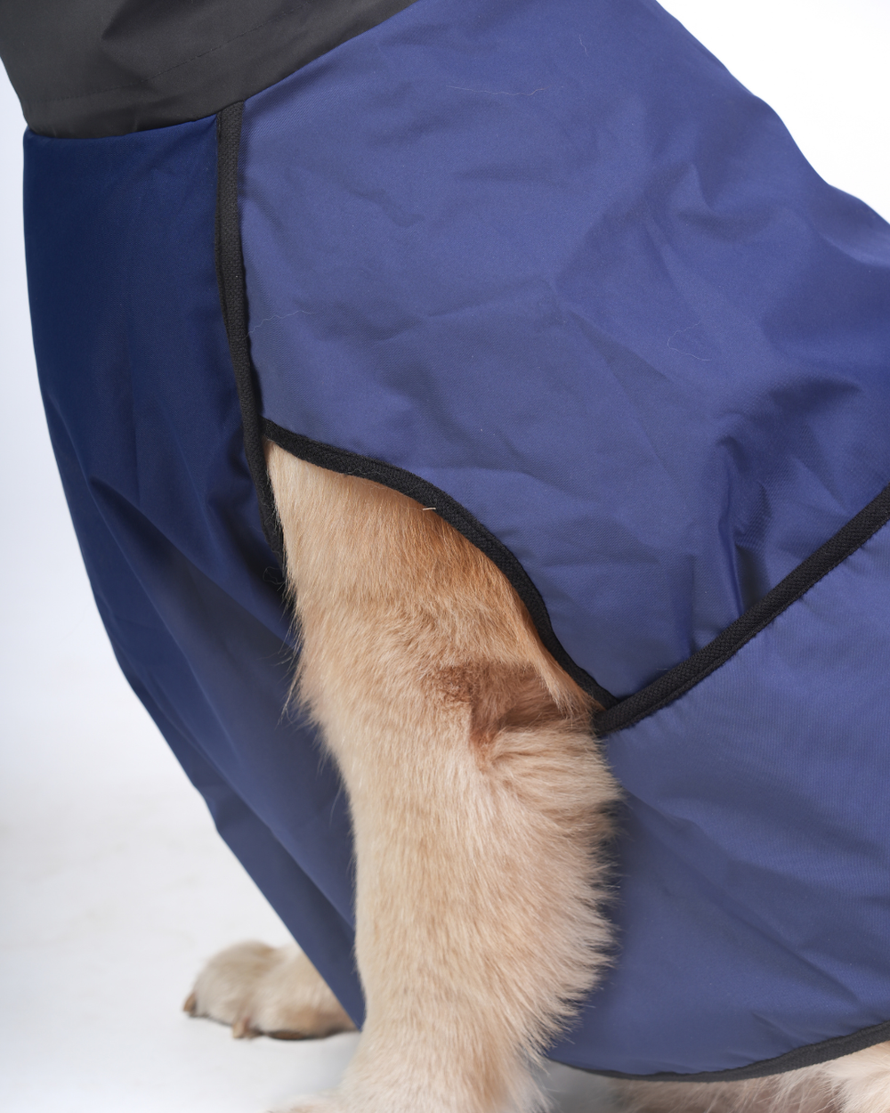 Careatic™ RainFlex Lite Sleeveless Dog Raincoat for Golden Retriever